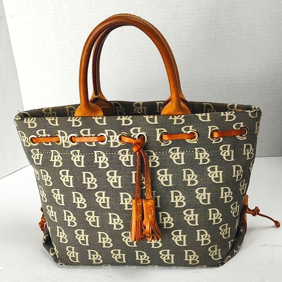 Dooney & Bourke Handbags - Dooney & Bourke canvas logo bag tote